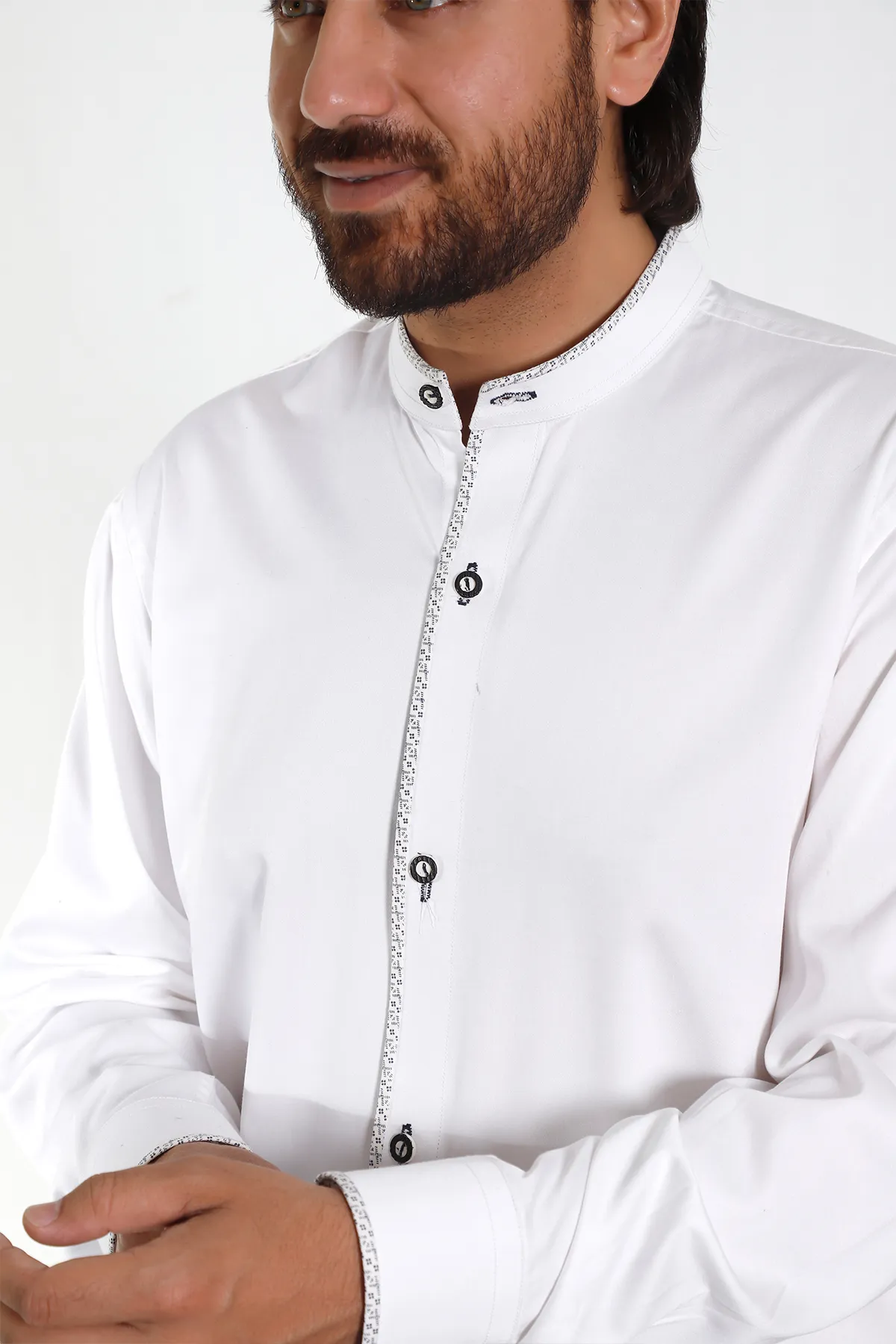 Classic Bavarian White Shirt with Decorative Buttons - Image 2