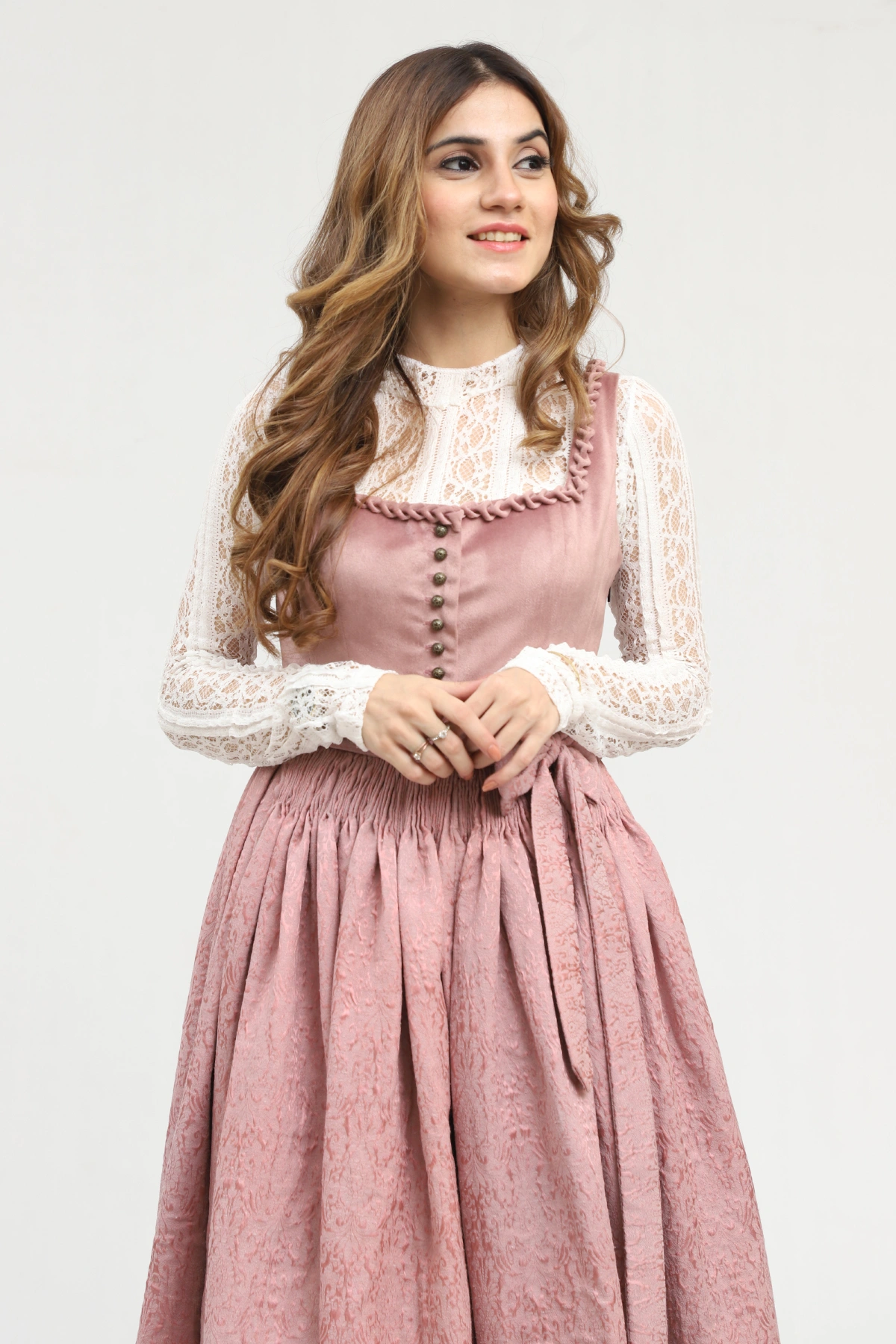 Lovely Light Purple Dirndl Timeless Bavarian Elegance - Image 2