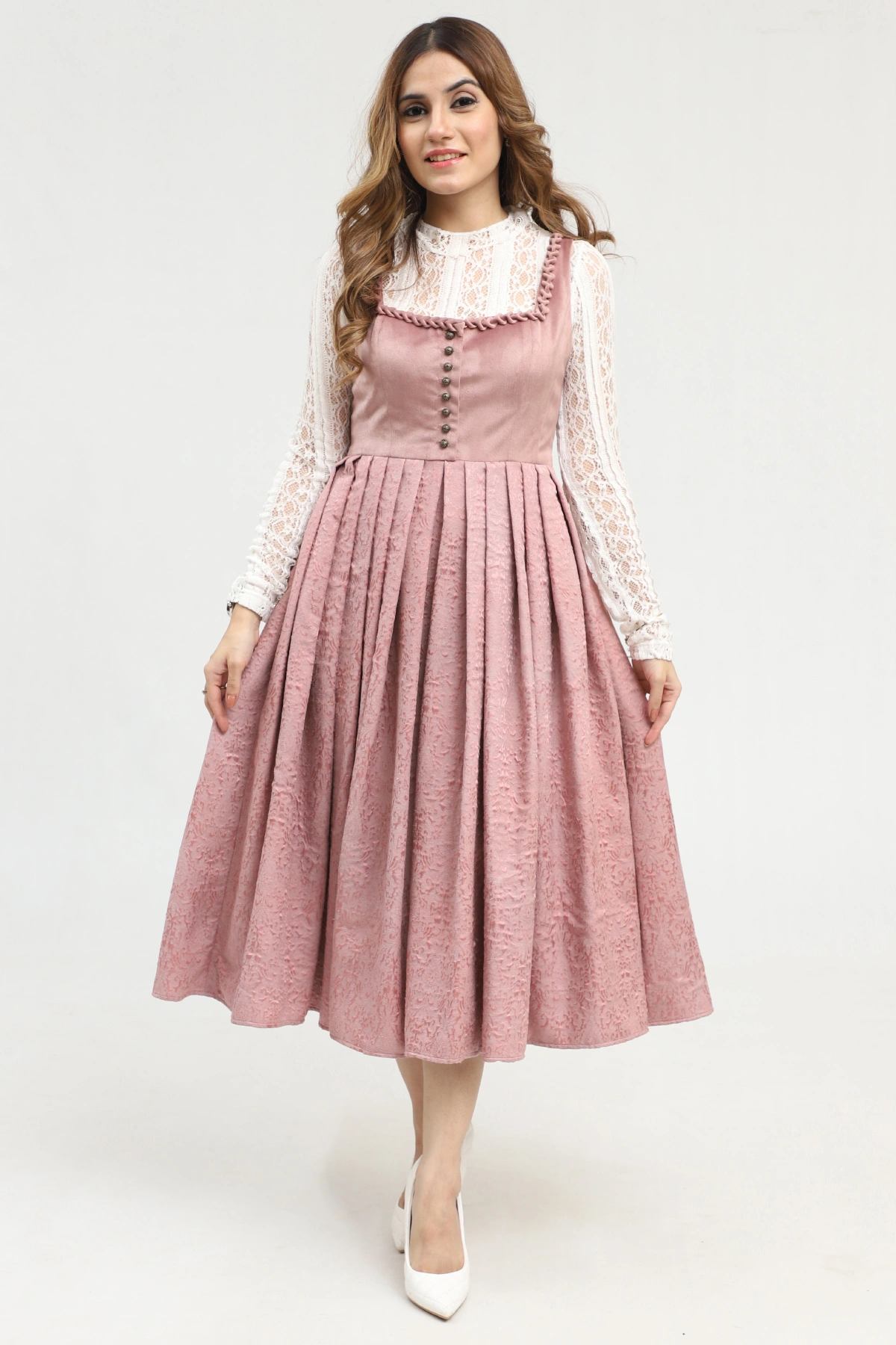Lovely Light Purple Dirndl Timeless Bavarian Elegance - Image 4