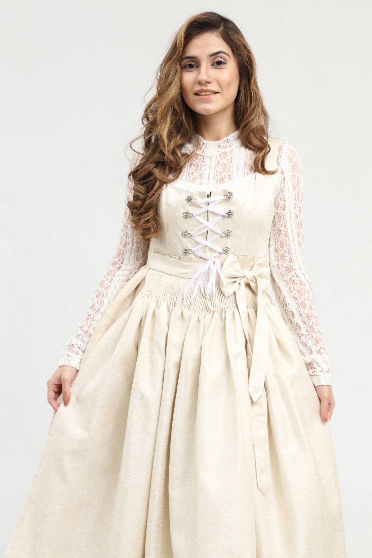 Elegant Off White Dirndl Pure and Traditional Bavarian Attire - Image 2