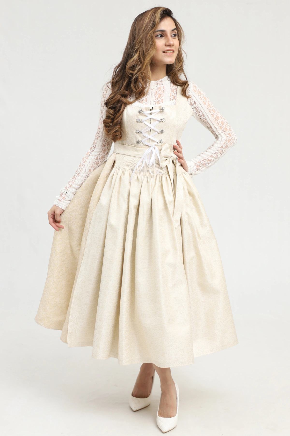 Elegant Off White Dirndl Pure and Traditional Bavarian Attire - Image 4