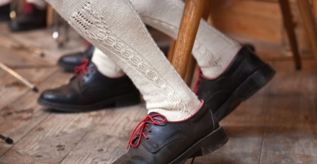 How to Wear Lederhosen Socks?
